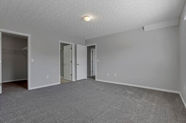 Building Photo - 2623 Landings Way
