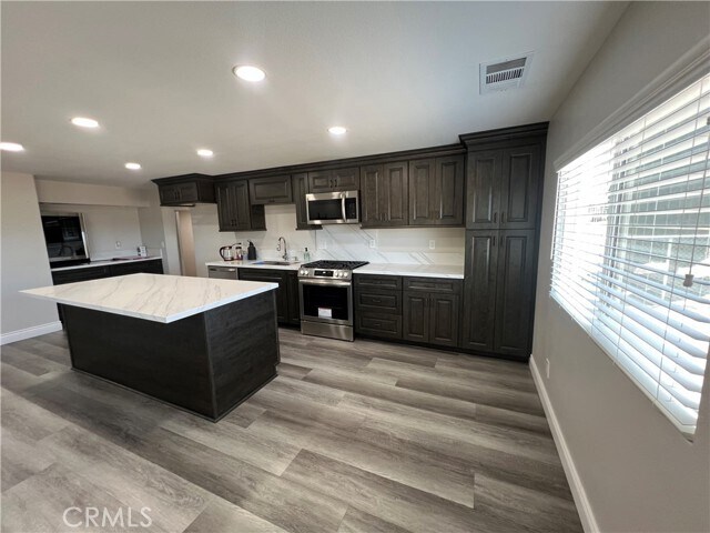 Building Photo - 13375 Larch St