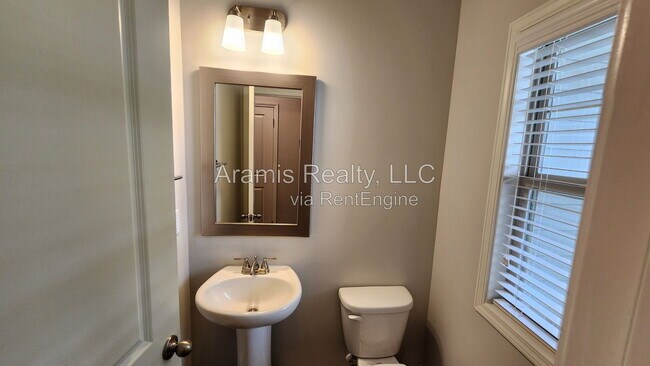 Building Photo - 5228 Pinnacle Walk