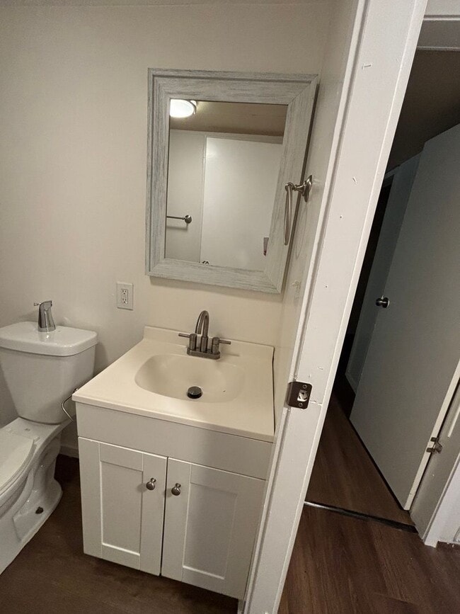 Building Photo - Great Location!! Quiet Neighborhood!!