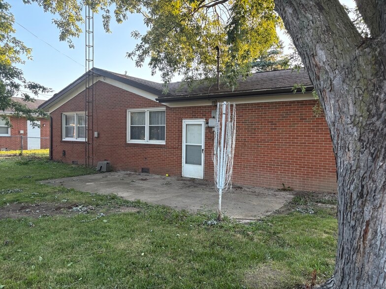 Back of house - 2723 Greenacre Dr