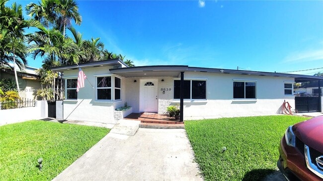 Building Photo - 8839 SW 28th St