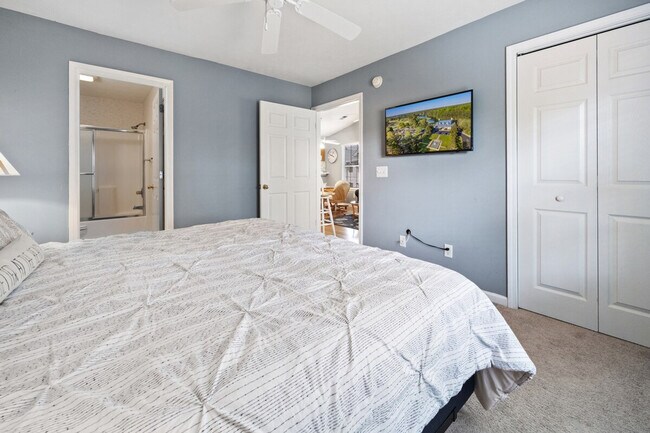 Building Photo - 598 Blue Stem Dr