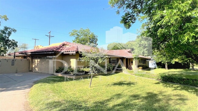 Building Photo - 3122 E Monterosa St