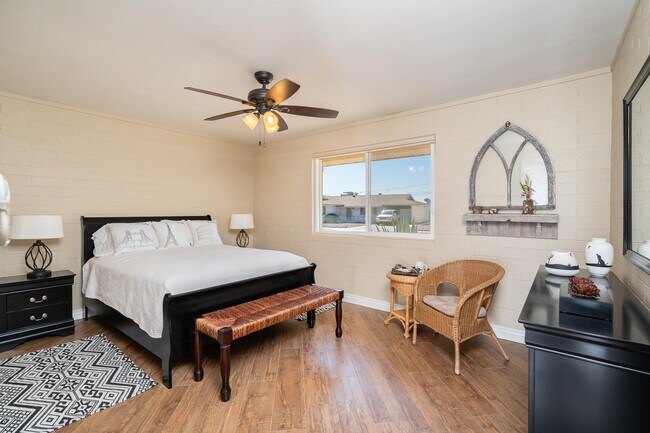 Building Photo - 12477 N Augusta Dr