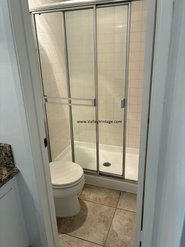 Building Photo - 11687 S Montana Ave