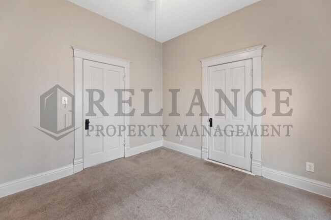 Building Photo - 215 S Kansas St