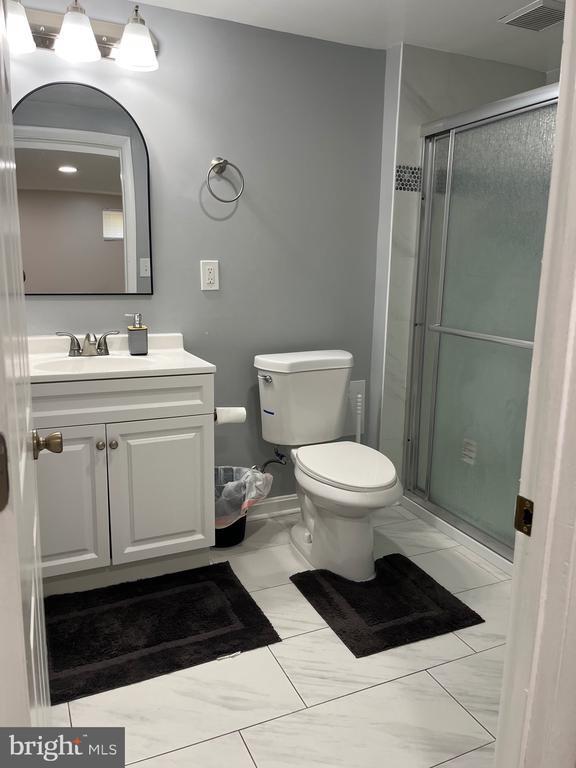 Building Photo - 1422 E St