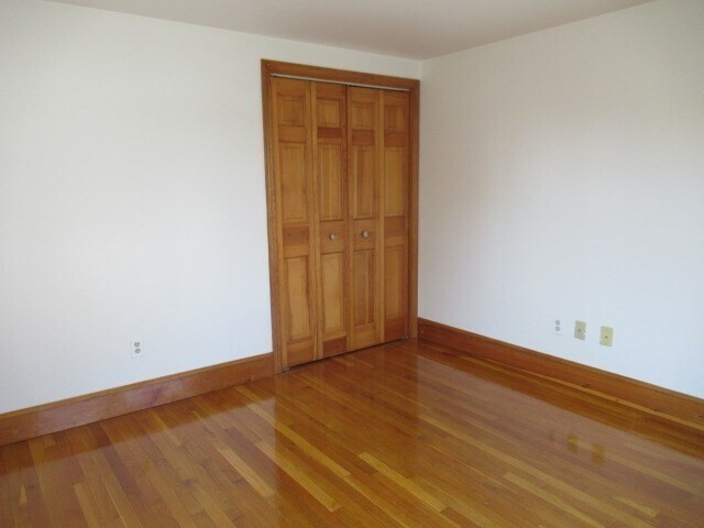 Building Photo - 43 Pleasant St