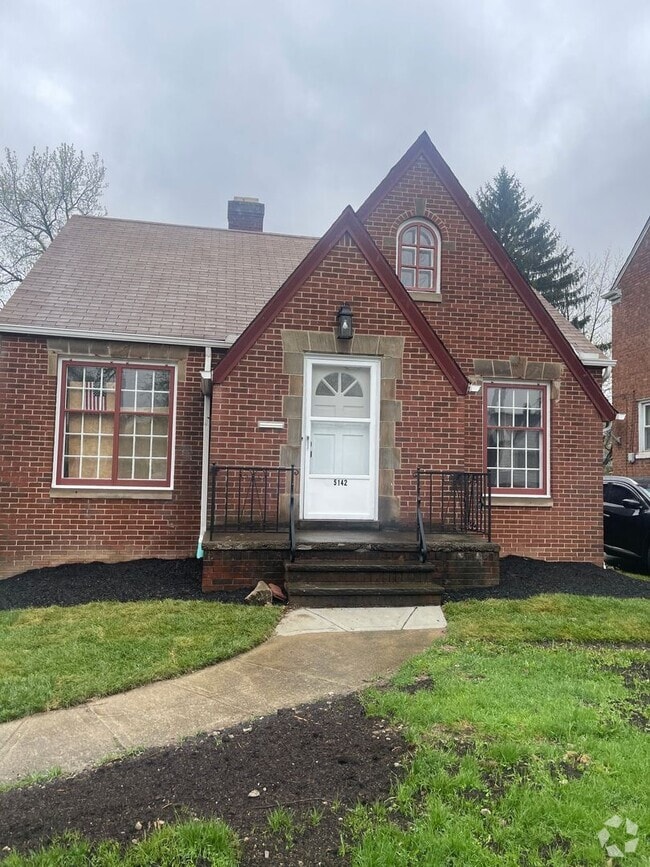 Building Photo - Section 8 Welcome
