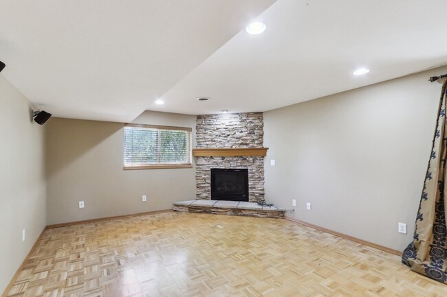 Building Photo - 7701 Twinflower Dr