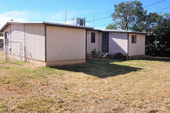 Building Photo - Close to Fort Huachuca