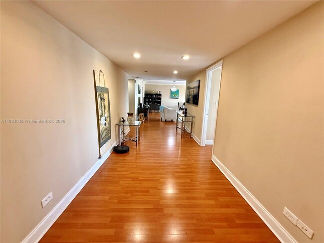 Building Photo - 1800 NE 114th St