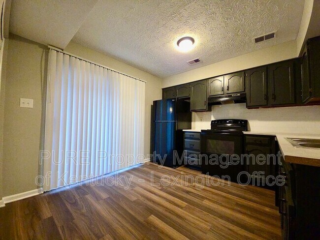 Building Photo - 2853 Snow Rd