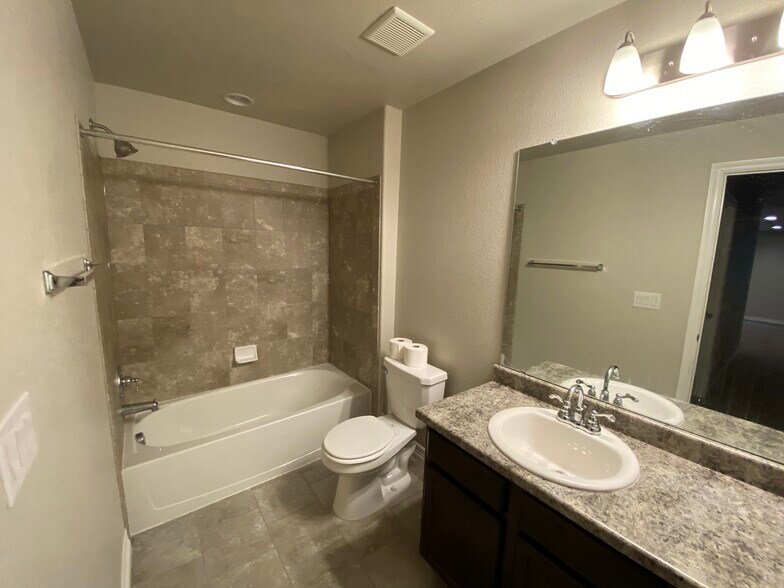 Building Photo - 6834 Mandan Dr