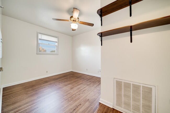 Building Photo - 106 Bluewater Dr