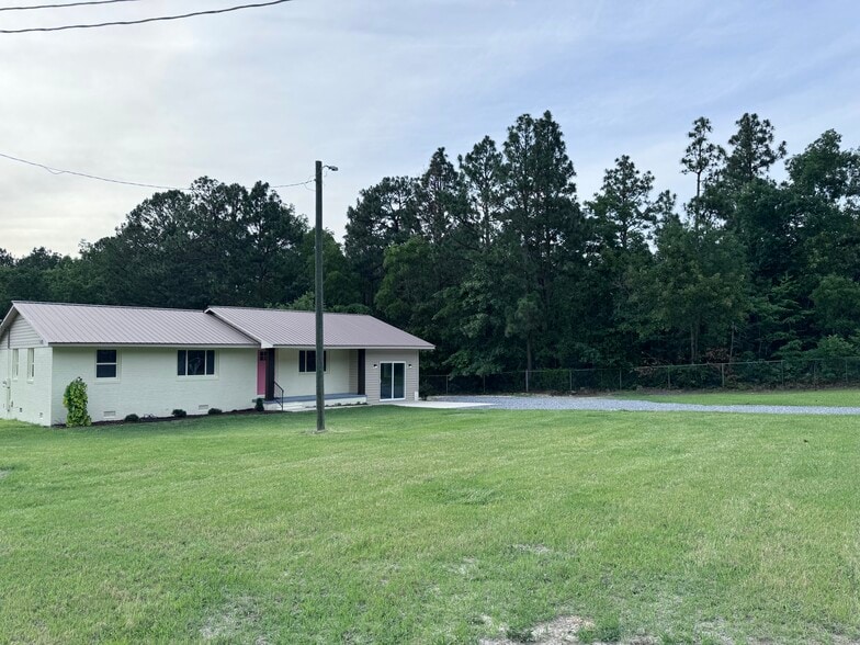 Building Photo - 1084 Windblow Rd