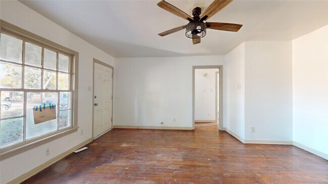 Building Photo - 3826 Landa Ln