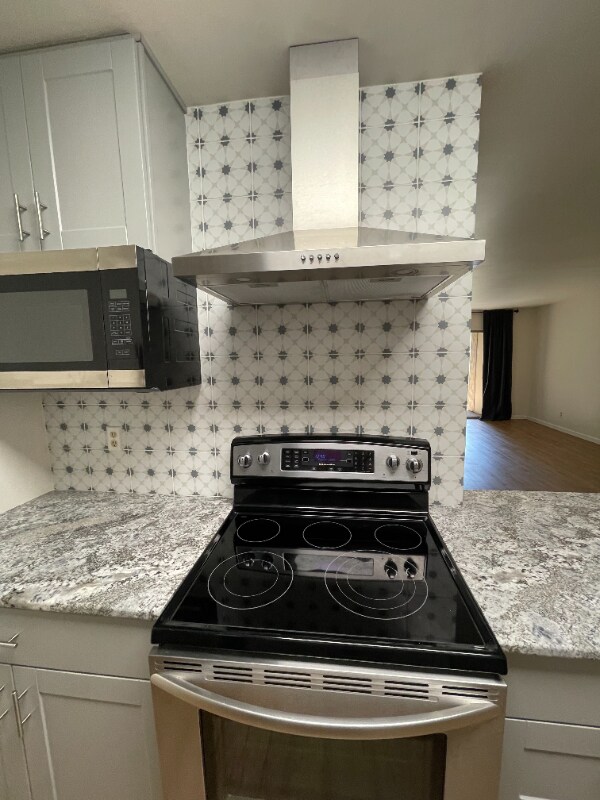 Building Photo - 5525 E Thomas Rd