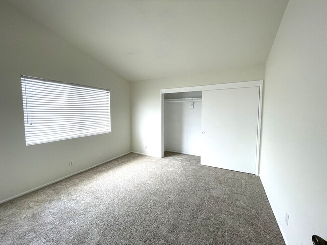 Building Photo - 1158 Cypress Ave