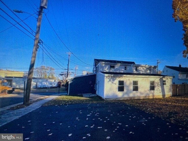 Building Photo - 401 Blue Bell Rd