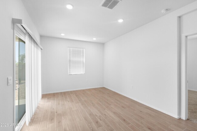 Building Photo - 18351 W Hackamore Dr