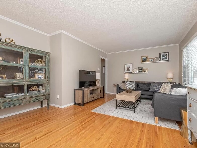 Building Photo - 7444 Vincent Ave S