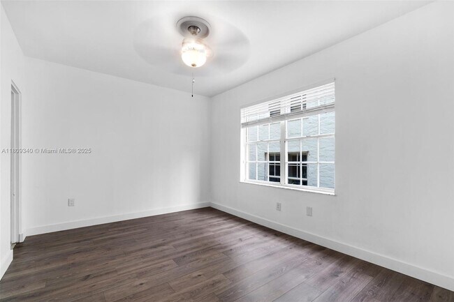 Building Photo - 1051 Meridian Ave