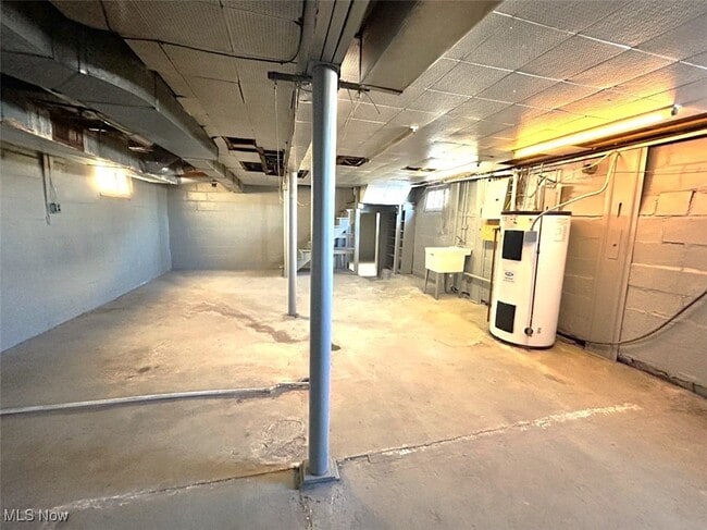 Building Photo - 2454 Cleveland Ave