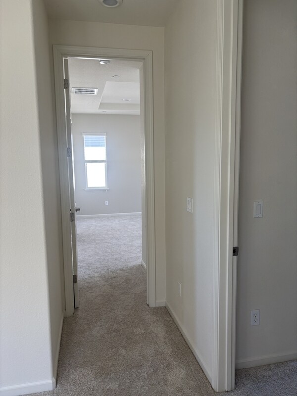 Building Photo - 5558 Kennedy Pl