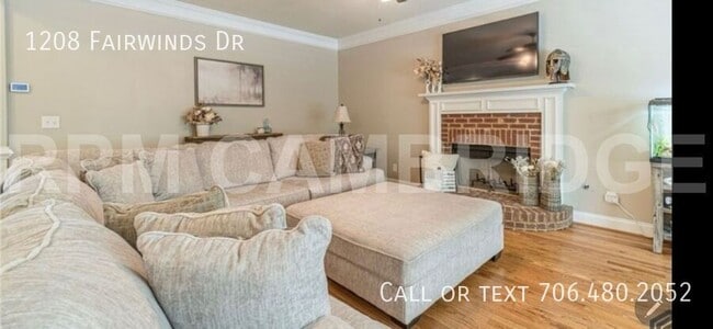 Building Photo - 1208 Fairwinds Dr