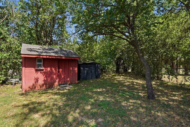 Building Photo - 3412 Brady Ave