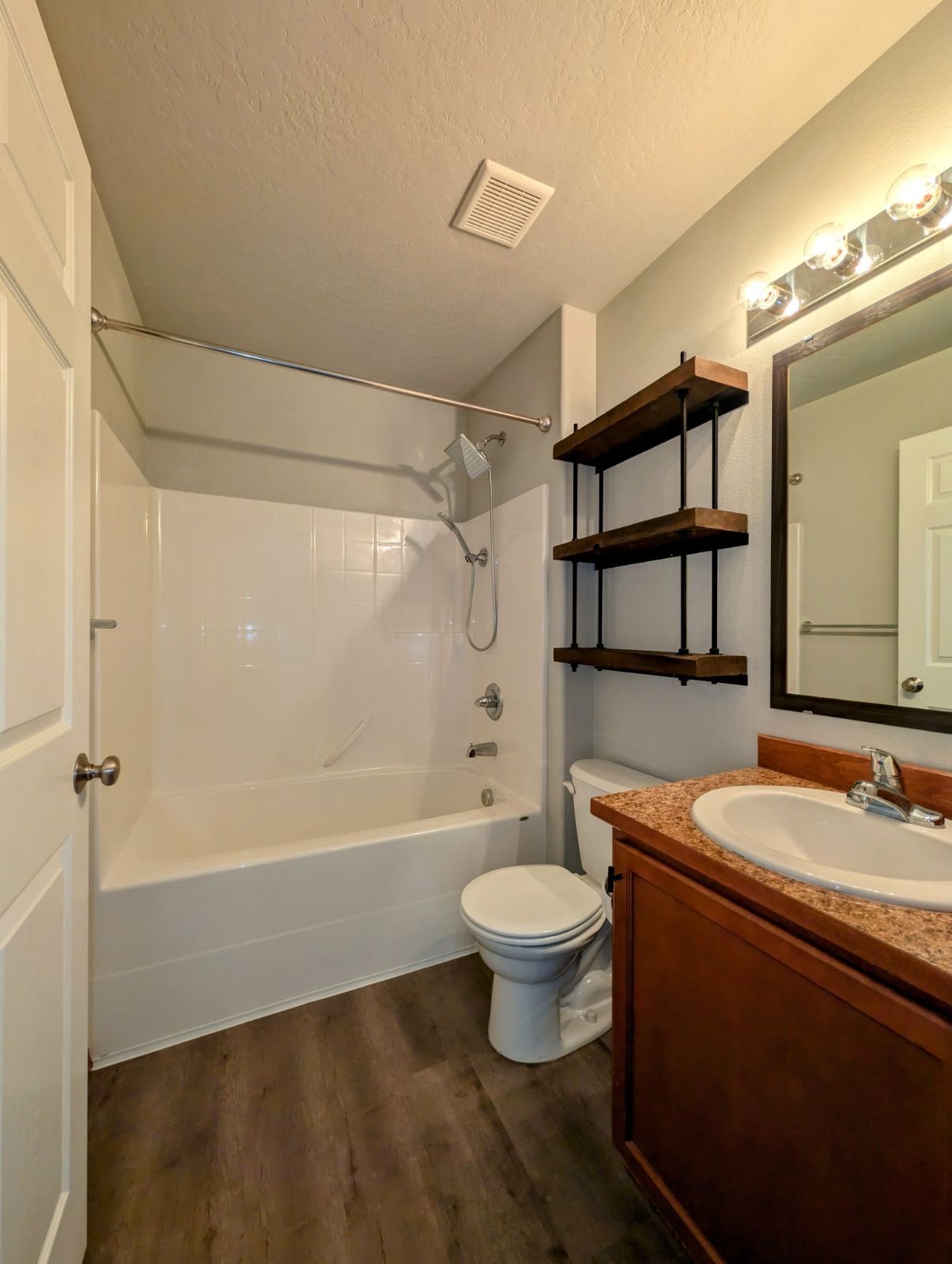 Building Photo - 4610 Seville Dr