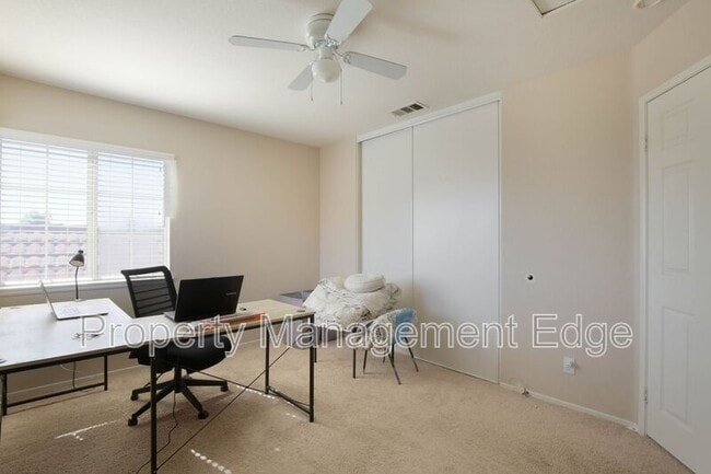 Building Photo - 8543 Yarrow Ln