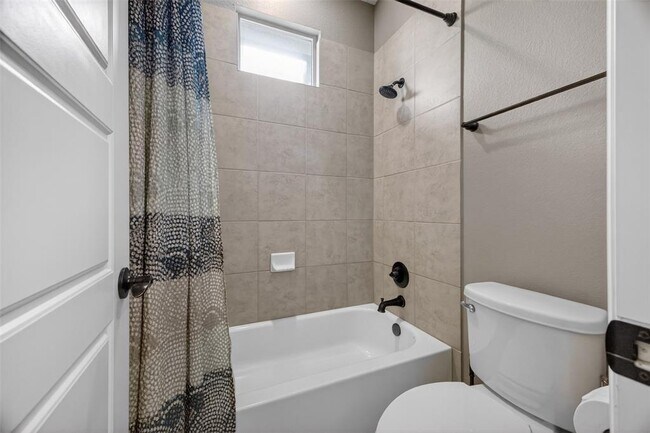 Building Photo - 4017 Benetton Way