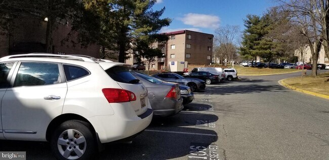 Building Photo - 3832 Bel Pre Rd