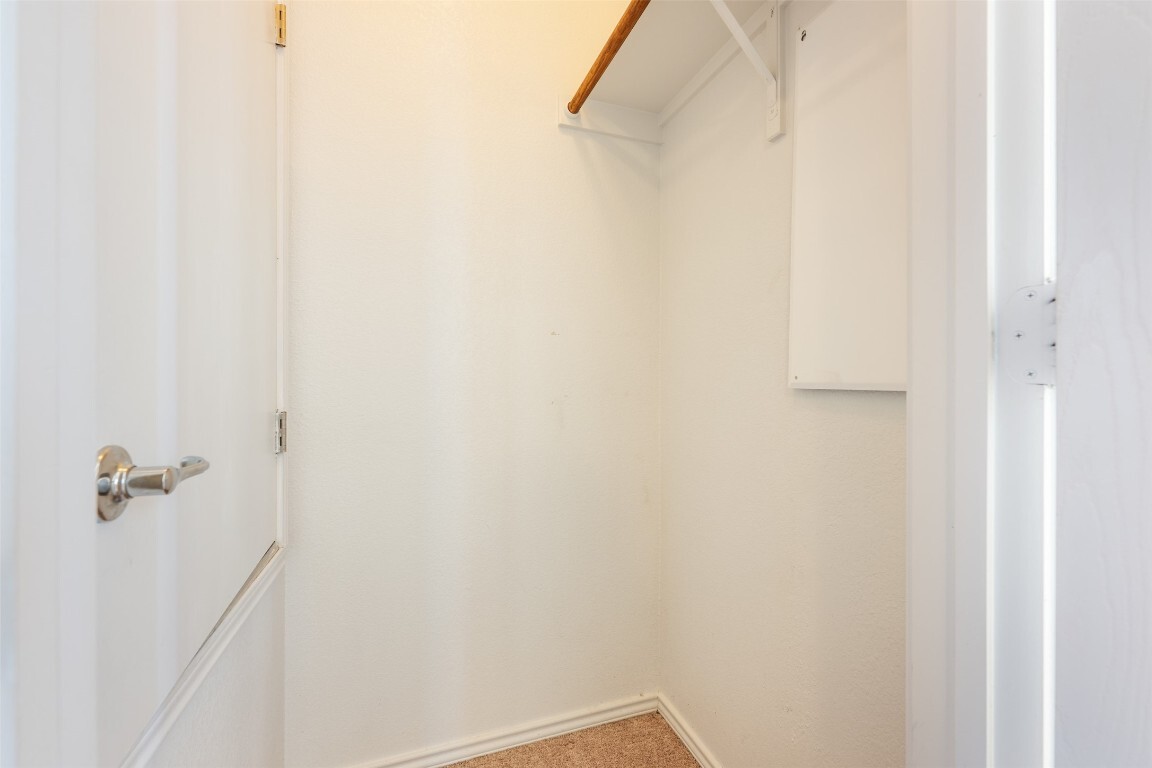 3rd floor closet - 4337 Nitschke St