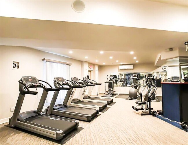 Building Photo - 50 Brighton 1st Rd