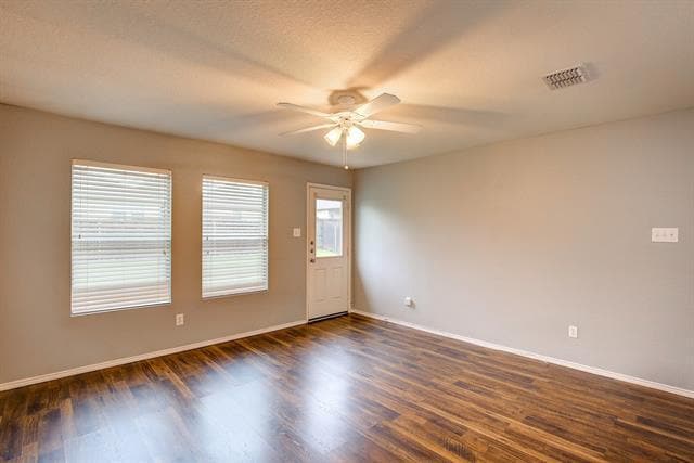 Building Photo - 705 Poncho Ln