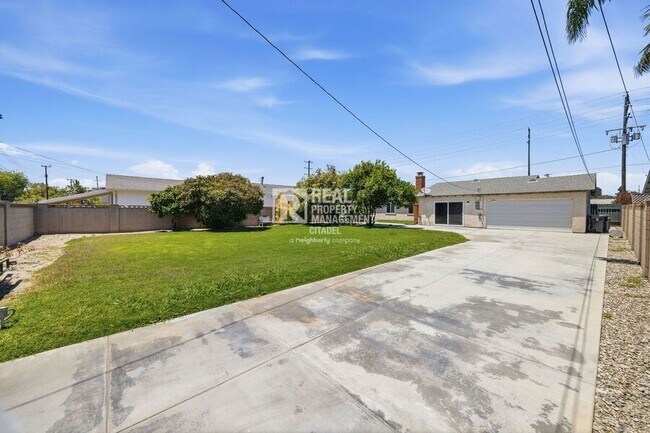 Building Photo - 5082 Edinger Ave