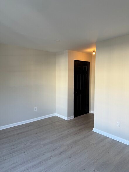 Building Photo - 114 Fort Evans Rd NE