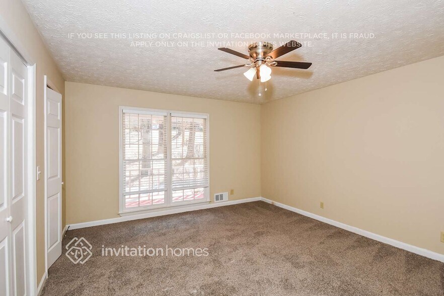 Building Photo - 1571 Larkwood Dr