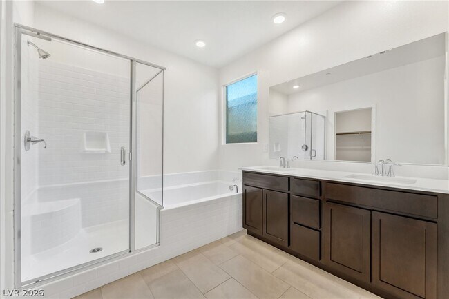 Building Photo - 9398 Noble Fir Rdg Ave