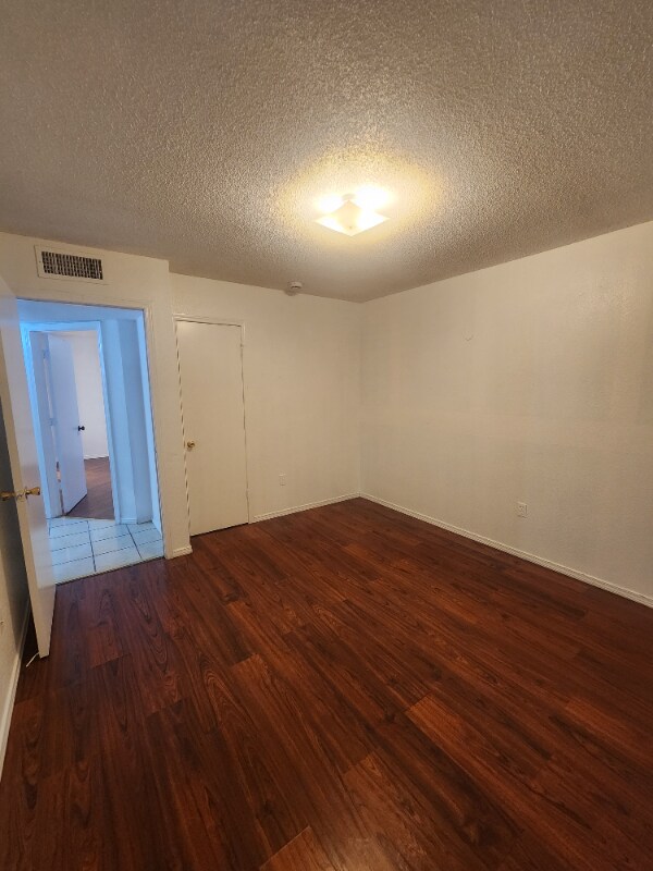 Building Photo - 437 Sunset Hills Dr
