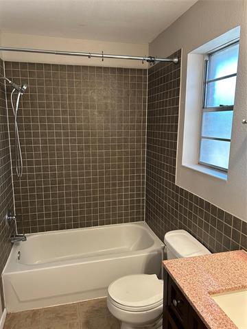 Building Photo - 7830 Claremont Dr