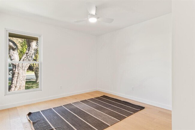 Building Photo - 2815 Goldbridge Dr