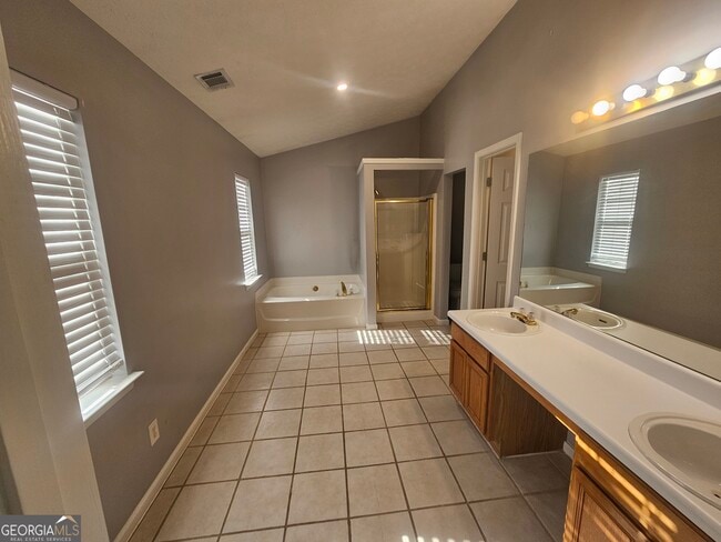 Building Photo - 2853 Da Vinci Blvd