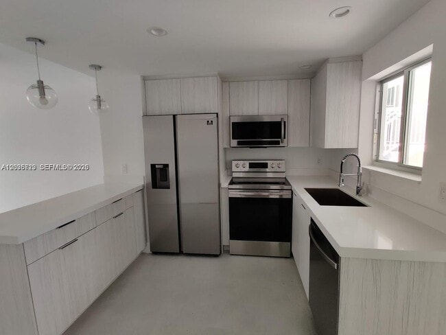 Building Photo - 3755 NE 167th St