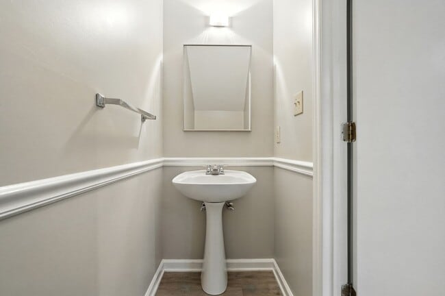 Building Photo - Spacious 2-Bedroom, 2.5-Bath End-Unit Town...