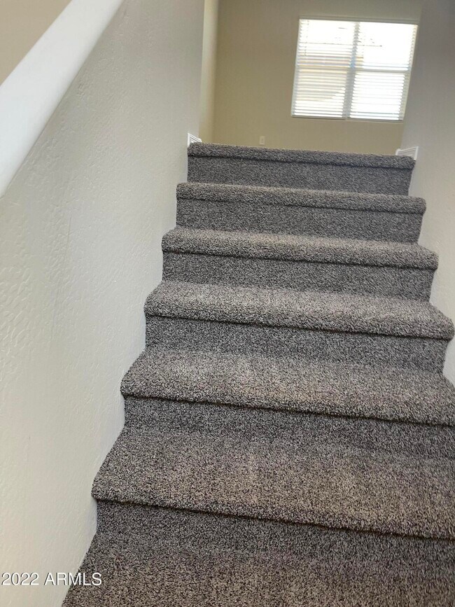 Building Photo - 36597 W Santa Clara Ave